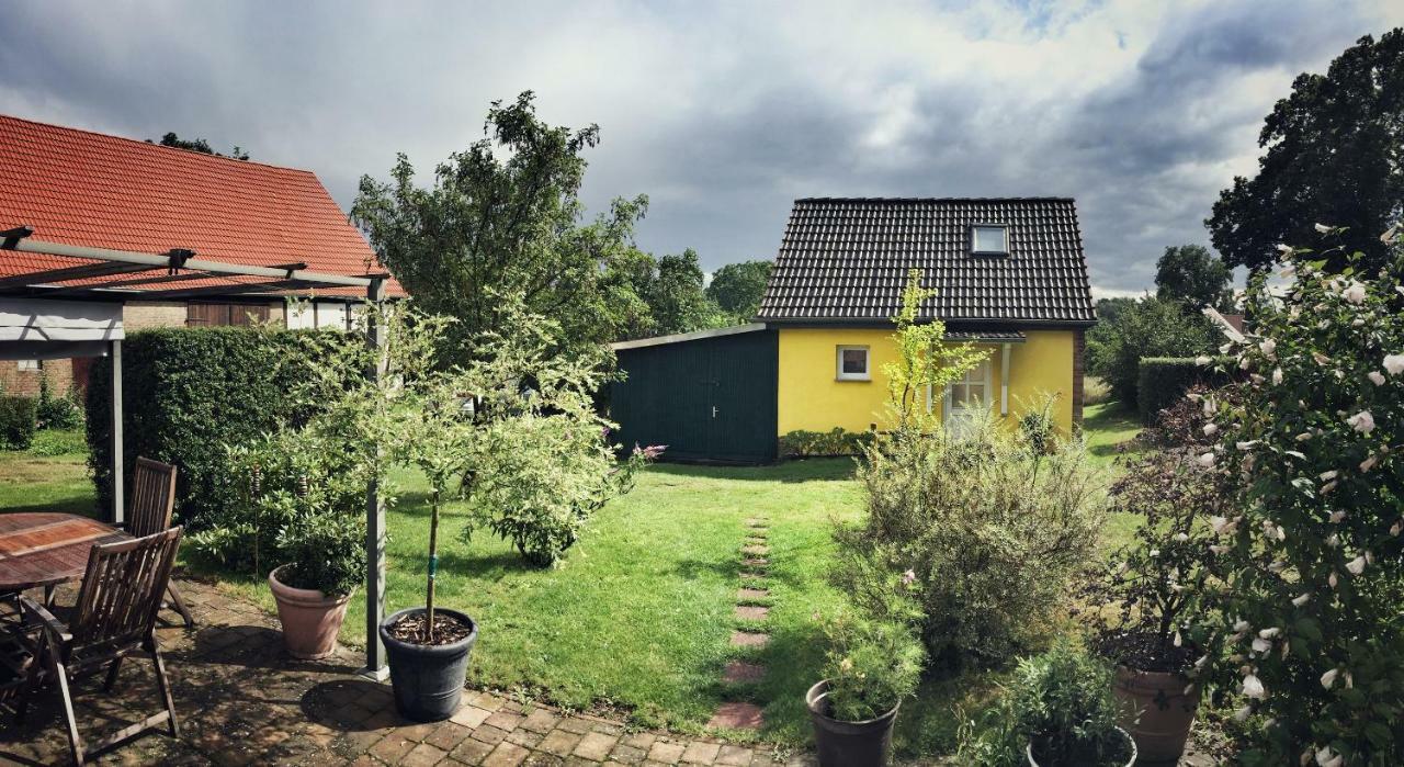 Gaestehaus A+C Bovet Wesenberg Exterior foto